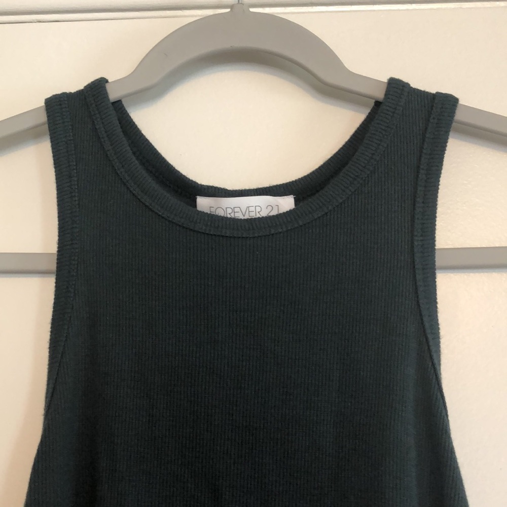 Forever 21 green crop top size large